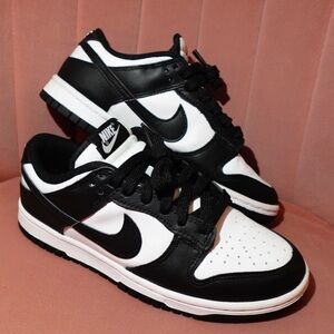 Nike women’s size 7 Black and White Low-Top Sneakers (panda dunks) (Authentic)